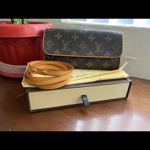 Twin Pochette